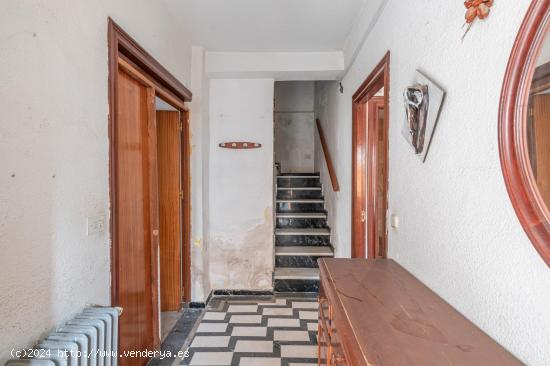 CASA EN ALBAICIN CON 2 TERRAZAS CON VISTAS A ALHAMBRA Y SIERRA NEVADA - GRANADA