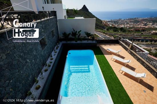 Villa de Lujo en Adeje zona Roque del Conde  unas magnificas vistas del toda la Costa de las Améric