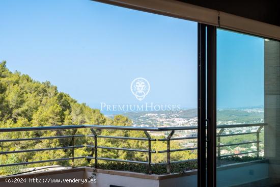 Espectacular casa recién reformada a la venta en Quintmar - BARCELONA