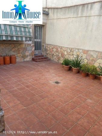 SE VENDE CHALET UNIFAMILIAR - ALBACETE