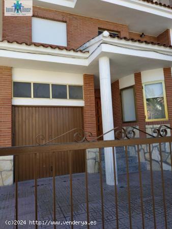 SE VENDE CHALET EN MADRIGUERAS - ALBACETE - ALBACETE