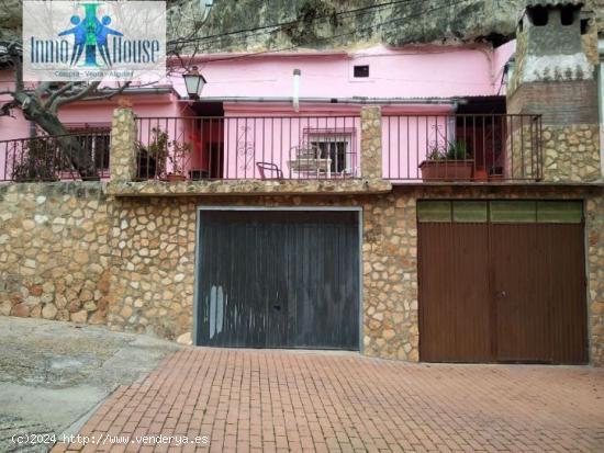 INMOHOUSE VENDE CASA-CUEVA EN JORQUERA, TERRENO URBANO. - ALBACETE