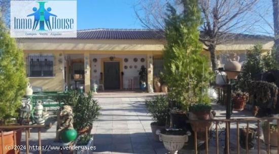  INMOHOUSE vende estupenda finca rústica en urbanización - ALBACETE 