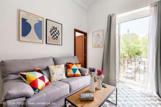  Apartamento completo de 2 dormitorios en Sevilla - SEVILLA 