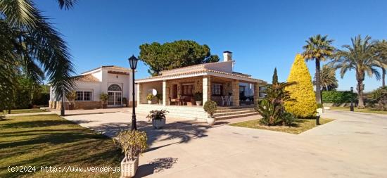 CHALET EN PERLETA - ALICANTE