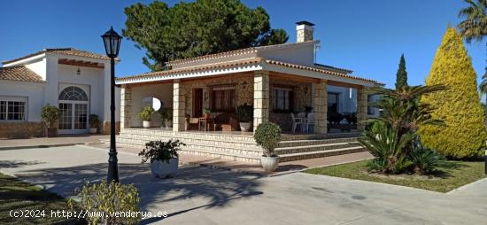 CHALET EN PERLETA - ALICANTE