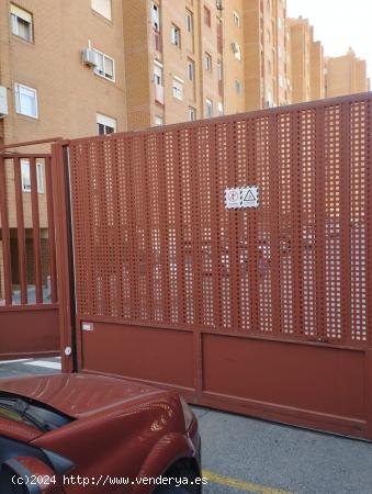 PLAZA DE GARAJE SUBTERRÁNEO EN URBANIZACIÓN EL PALMERAL DE ALICANTE - ALICANTE