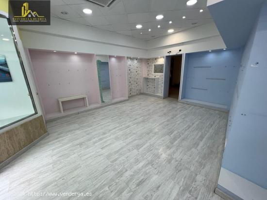 ESTUPENDO LOCAL COMERCIAL EN PLENO CENTRO - SEVILLA