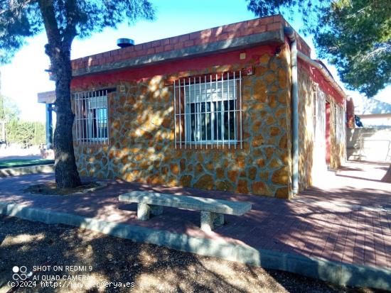 Casa con terreno en Cañadas de San Pedro - MURCIA