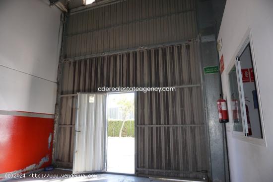 REF. A72. SE VENDE NAVE INDUSTRIAL EN JEREZ. PARQUE EMPRESARIAL OESTE