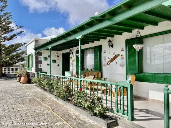 Chalet en venta en Mozaga - Teguise