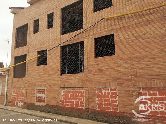 EDIFICIO EN CONSTRUCCIÓN CON 17 VIVIENDAS EN ALAMEDA