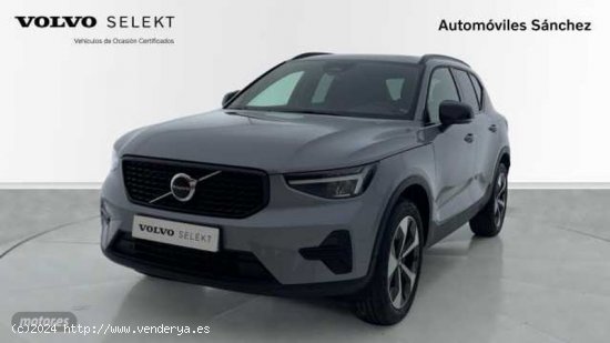 Volvo XC40 2.0 B3 PLUS DARK AUTO 163 5P de 2024 con 28 Km por 46.800 EUR. en Zaragoza