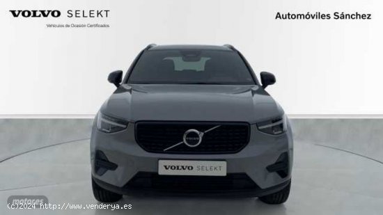 Volvo XC40 2.0 B3 PLUS DARK AUTO 163 5P de 2024 con 28 Km por 46.800 EUR. en Zaragoza