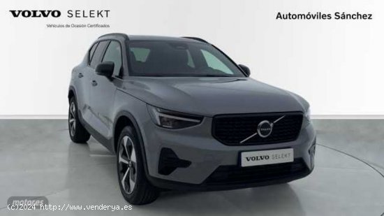 Volvo XC40 2.0 B3 PLUS DARK AUTO 163 5P de 2024 con 28 Km por 46.800 EUR. en Zaragoza