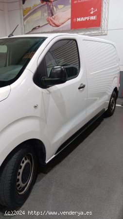 Citroen Jumpy Talla M BlueHDi 70KW 95CV Confort 4p de 2017 con 264.466 Km por 9.999 EUR. en Madrid