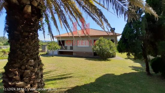 ESTUPENDO CHALET CON PARCELA EN LAS MARAVILLAS - ORENSE