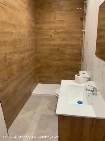 VENTA ESTUDIO - DOS BAÑOS - JUNTO PLAYA POSTIGUET - ALICANTE