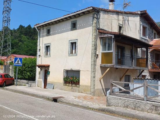 SE VENDE CASA DE PIEDRA ADOSADA EN RAMALES DE LA VICTORIA (CANTABRIA) - CANTABRIA