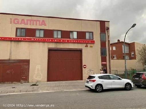 NAU INDUSTRIAL EN VENDA A BEGUES, PROVÍNCIA DE BARCELONA - BARCELONA