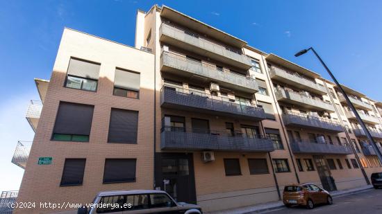 ATICO DUPLEX en VENTA en ZARAGOZA- CUARTE DE HUERVA - C/ MONASTERIO DE OBARRA (REF: 00767) - ZARAGOZ