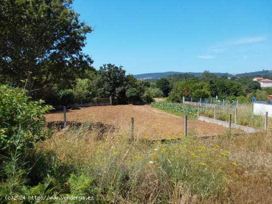 SE VENDE TERRENO EN INSUELA CON LICENCIA Y PROYECTO PARA 6 VIVIENDAS - A CORUÑA