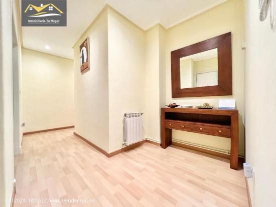 SE VENDE AMPLIO Y LUMINOSO PISO CON PLAZA DE GARAJE Y TRASTERO EN EL VEINTIUNO. REF. 7191 - ORENSE