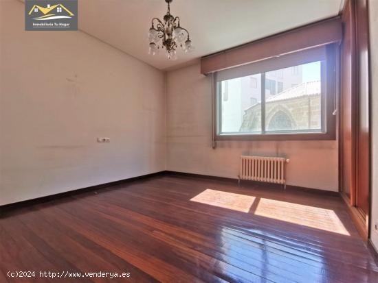 SE VENDE PISO DE 150 M2 ÚTILES (CON GARAJE) EN EL PARQUE DE SAN LÁZARO DE OURENSE. REF. 7203 - ORE