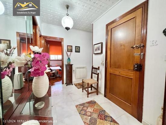 SE VENDE LUMINOSO PISO CON PLAZA DE GARAJE Y TRASTERO EN EL VEINTIUNO. REF 7208 - ORENSE