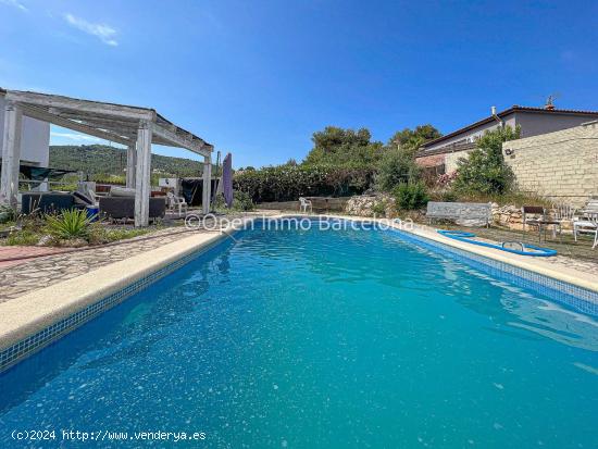 CASA EN DALTMAR CON PISCINA Y MARAVILLOSAS VISTAS - BARCELONA