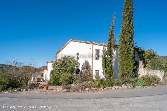 PRECIOSA MASIA EN EL PARQUE DEL GARRAF A LA VENTA - BARCELONA