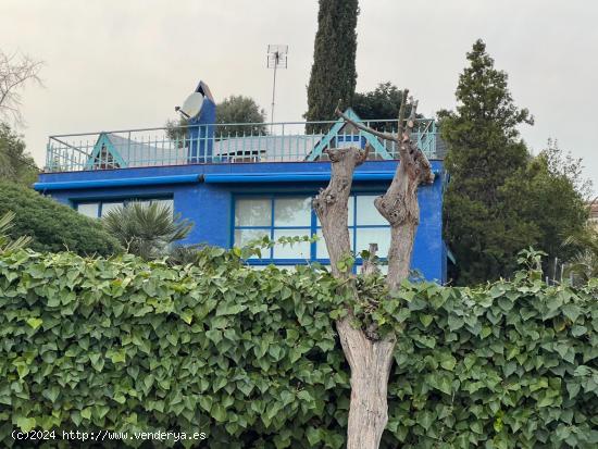 CASA CON TERRENO COLINDANTE EDIFICABLE EN LA ZONA DE VALLPINEDA SITGES - BARCELONA