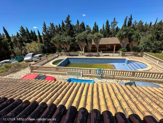 UNIFAMILIAR CON PISCINA EN SANTA MARIA DEL CAMÍ - BALEARES