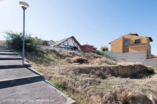 Parcela urbana en urbanización Santa Marta, Gojar. - GRANADA