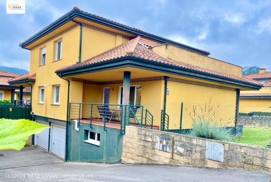 IMPRESIONANTE CHALET EN CAMARGO - CANTABRIA