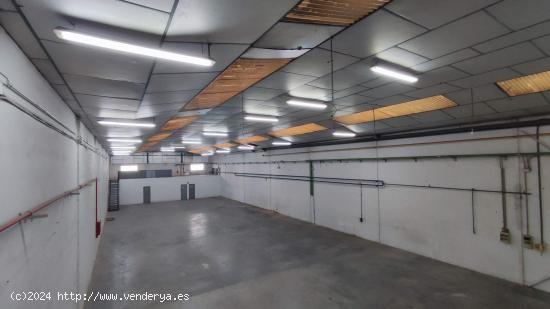 NAVE EN ALQUILER DE 720 m² EN FUENTE DEL JARRO - VALENCIA