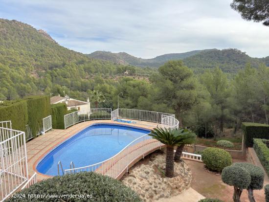 CHALET EN SERRA - VALENCIA