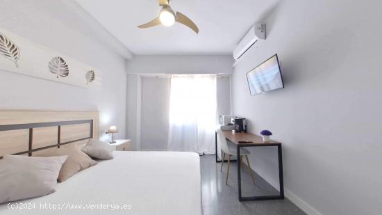 Suite  Postiguet  con baño privado - ALICANTE