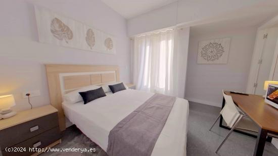 Habitación Suite  Soto  con baño privado y terraza privada Disponible - ALICANTE