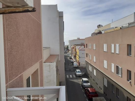 Edificio de 3 viviendas en Vecindario - LAS PALMAS