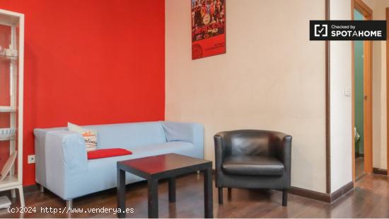 Apartamento de 3 dormitorios en alquiler en Centro, Madrid - MADRID