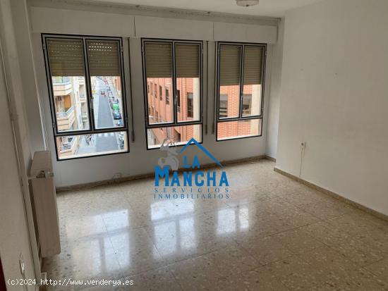 REF: C350 INMOBILIARIA LA MANCHA VENDE PISO ZONA CENTRO/LA PAJARITA - ALBACETE