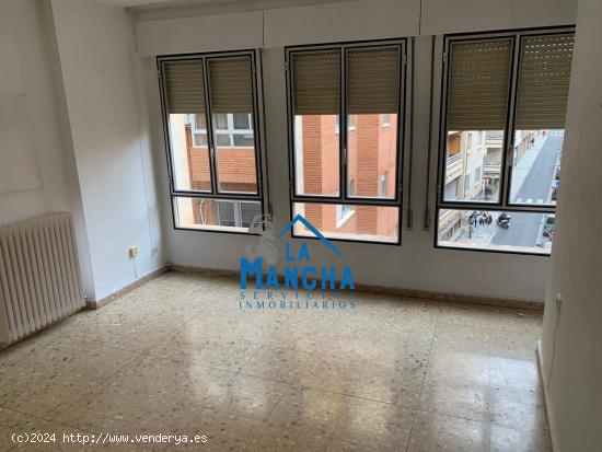 REF: C350 INMOBILIARIA LA MANCHA VENDE PISO ZONA CENTRO/LA PAJARITA - ALBACETE