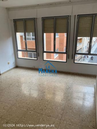 REF: C350 INMOBILIARIA LA MANCHA VENDE PISO ZONA CENTRO/LA PAJARITA - ALBACETE