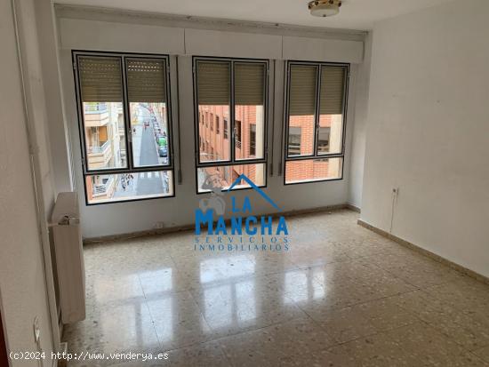 REF: C350 INMOBILIARIA LA MANCHA VENDE PISO ZONA CENTRO/LA PAJARITA - ALBACETE