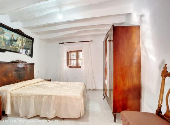 Encantadora casa en venta en Uleila del Campo! Espacios amplios y encanto rural. - ALMERIA