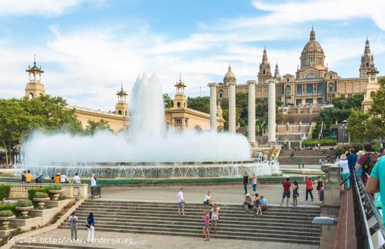 PISO CON TERRAZA EN RENTABILIDAD - BARCELONA - BARCELONA