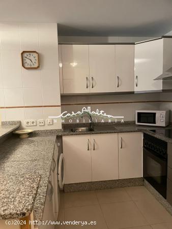 SE VENDE PISO DE 1 DORMITORIO Y 2 TRASTEROS - ALICANTE