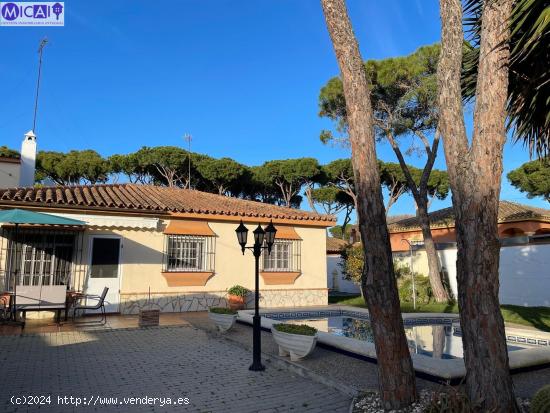  PRECIOSO CHALET EN CHICLANA - ZONA RANA VERDE - CADIZ 