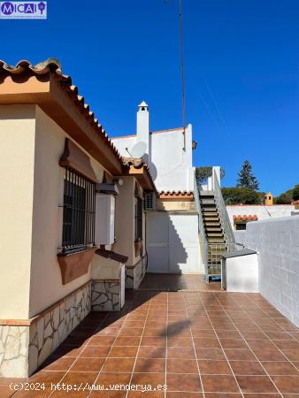 PRECIOSO CHALET EN CHICLANA - ZONA RANA VERDE - CADIZ